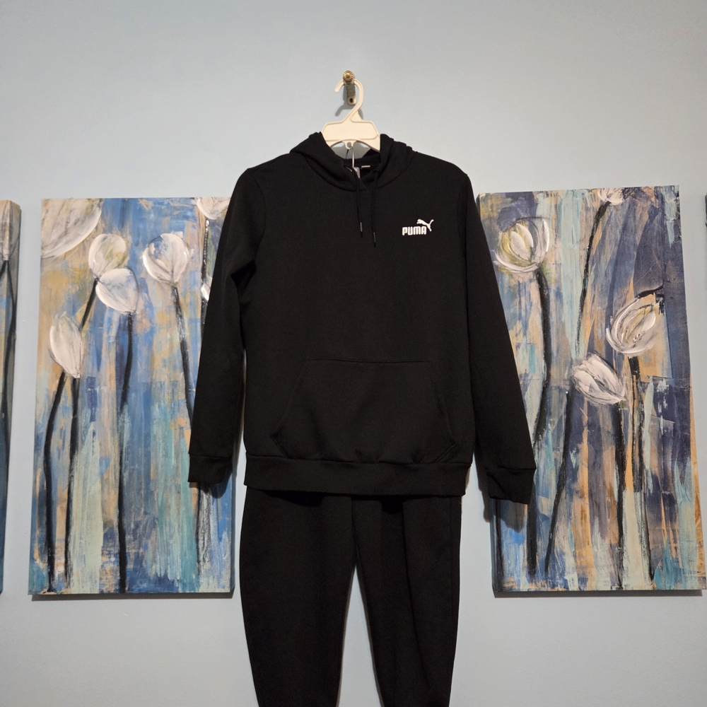 Puma Women's Black Hoodie Sweatshirt - Classic Logo